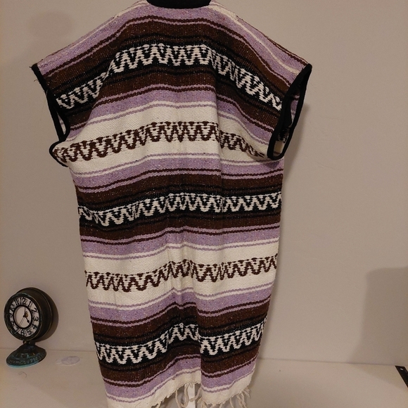 Aztec Print Poncho Purple Tones Size OS Rustic Fringed Thick Weaved Oversized - Picture 2 of 7